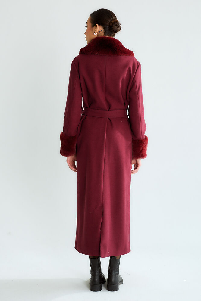 Kürk Yakalı Manşetli Kuşaklı Uzun Kaban - Bordo - 4