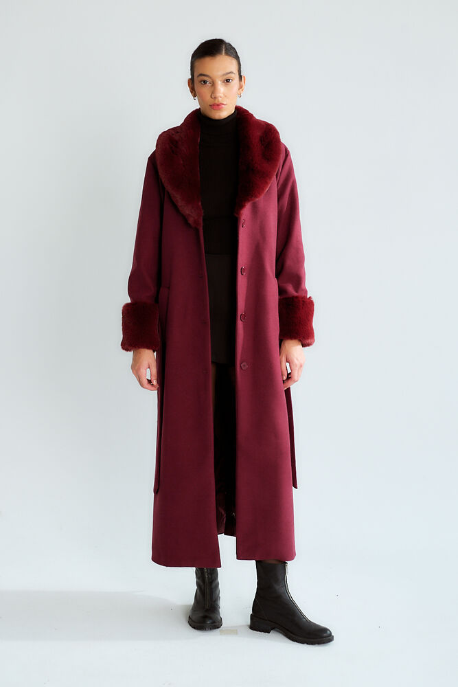 Kürk Yakalı Manşetli Kuşaklı Uzun Kaban - Bordo - 3