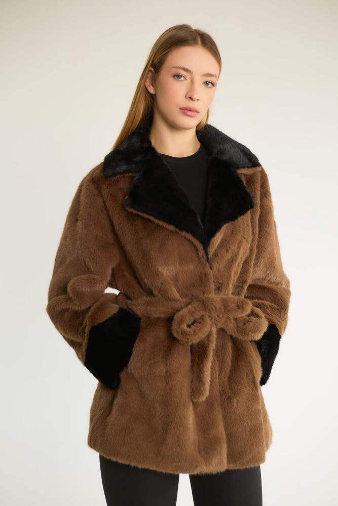 KUŞAK DETAYLI SUNİ KÜRK MONT - CAMEL - 2