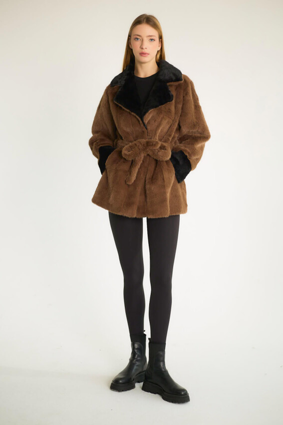 KUŞAK DETAYLI SUNİ KÜRK MONT - CAMEL - 4