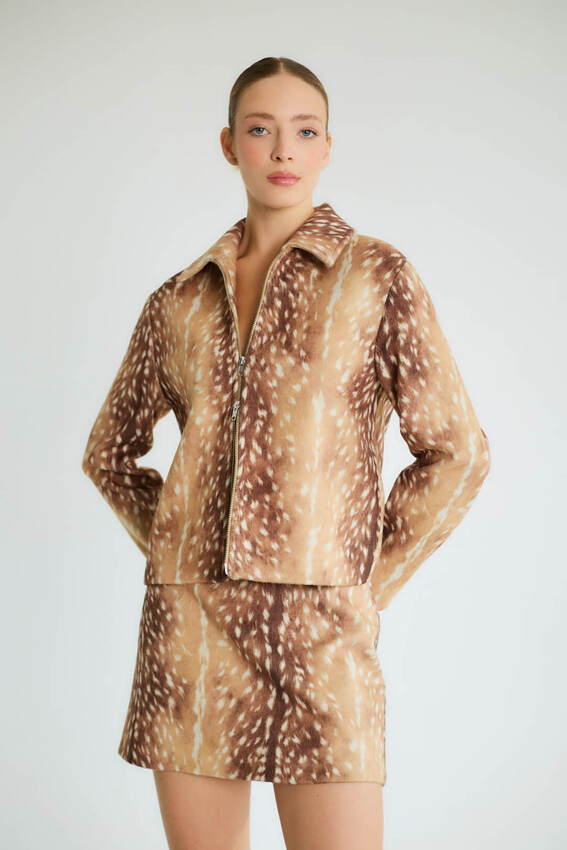 Geyik Desenli Fermuarlı Kısa Ceket - Camel - 2