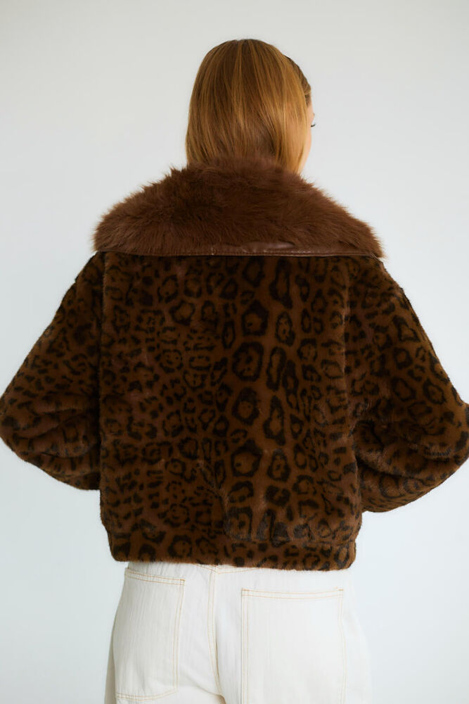 Leopar Desenli Kürk Yakalı Tokalı Kısa Mont - Kahve - 4
