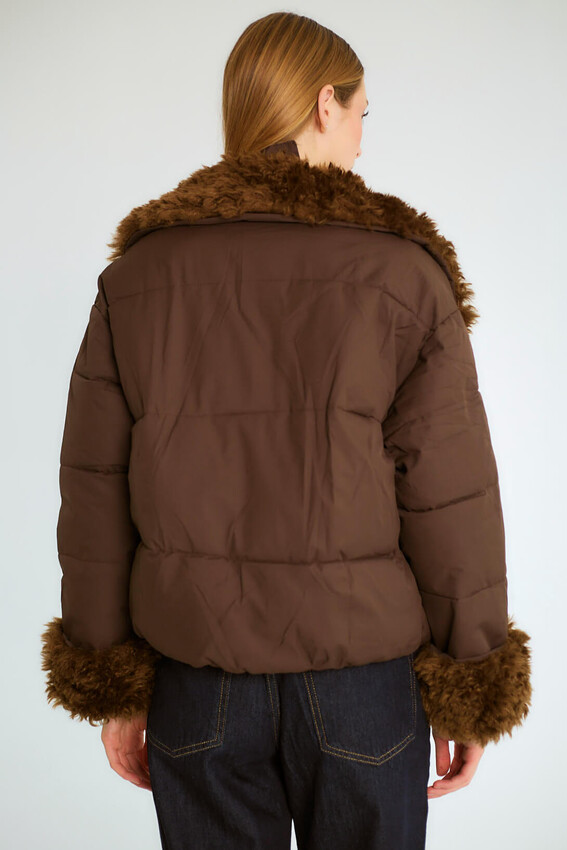 Kürk Yakalı Manşetli Şişme Kısa Mont - Kahve - 6