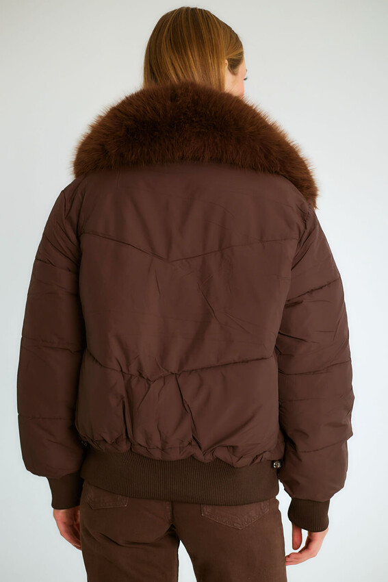 Kürk Yakalı Fermuarlı Şişme Kısa Mont - Kahve - 6