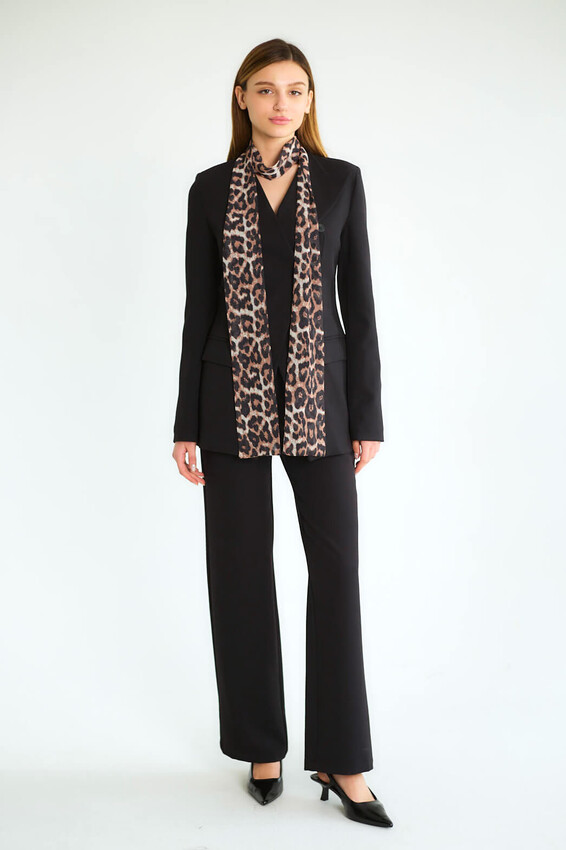 Leopar Eşarp Detaylı Blazer Ceketli Pantolonlu Takım - Siyah