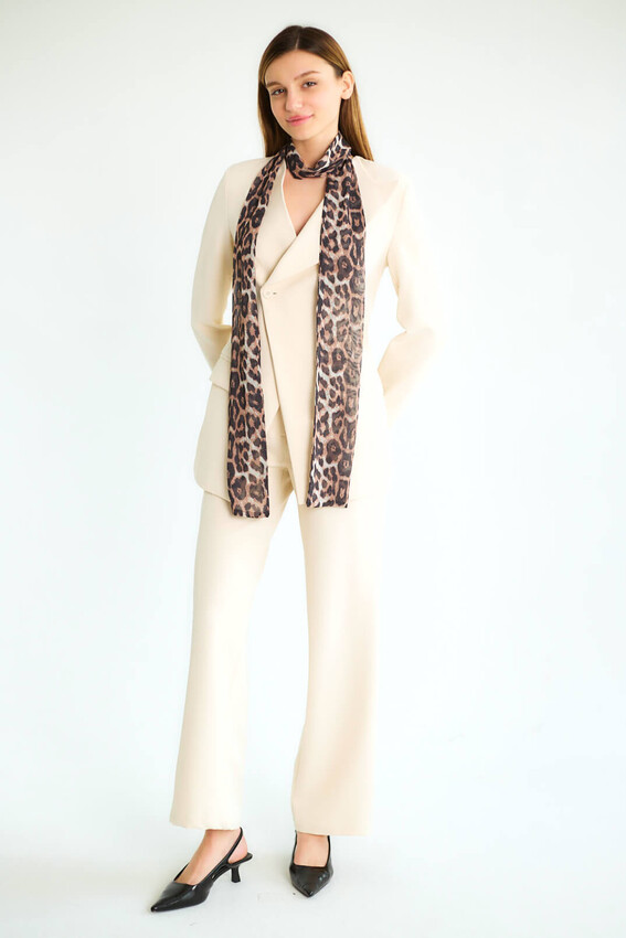 Leopar Eşarp Detaylı Blazer Ceketli Pantolonlu Takım - Taş - 2